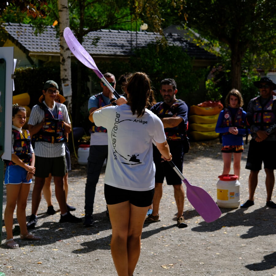 Briefing avant le départ en canoë Ariège évasion